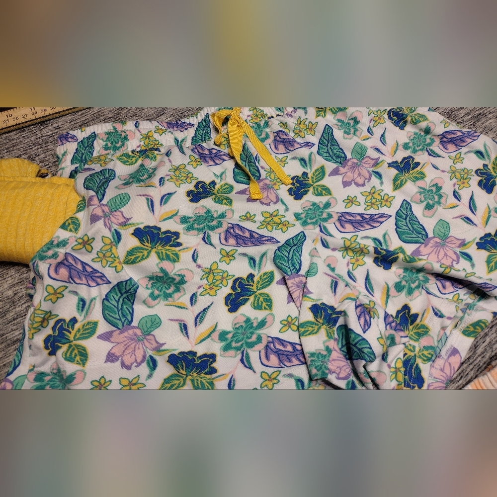 Croft & Barrow Tank Top & Short Pajama Sets, Size Small Women's Sleepwear - Picture 8 of 10